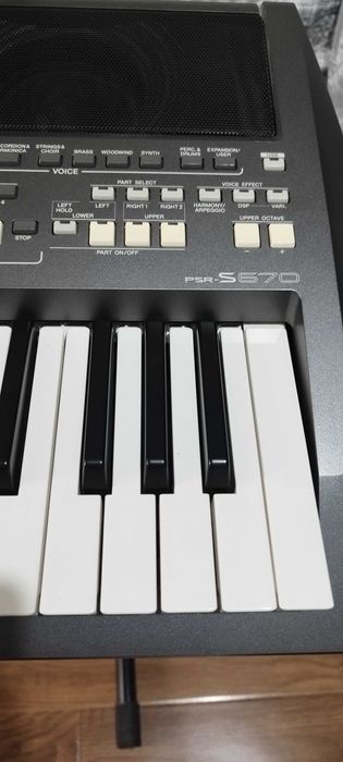 ORGA Yamaha PSR-S670 + Suport + Husă originală+ ritmuri