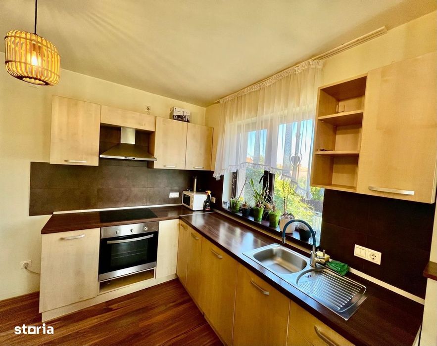 Apartament la vila - 3 camere, 96 mp, parcare - Sub Arini