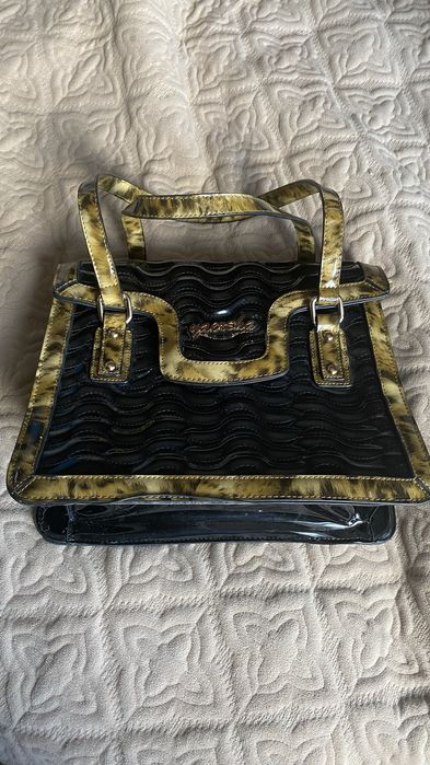 Сумка из лакированной кожи