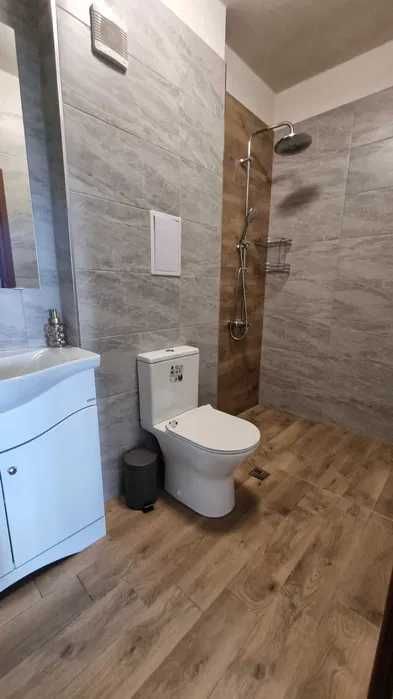Дава се под наем Двустаен апартамент в София, Център - 55 кв.м за 599 € - Снимка #2