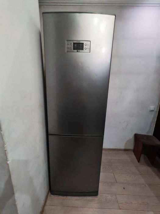 Продам холодильник