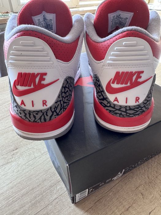 Air Jordan 3 Retro (GS) – White / Fire Red / Black