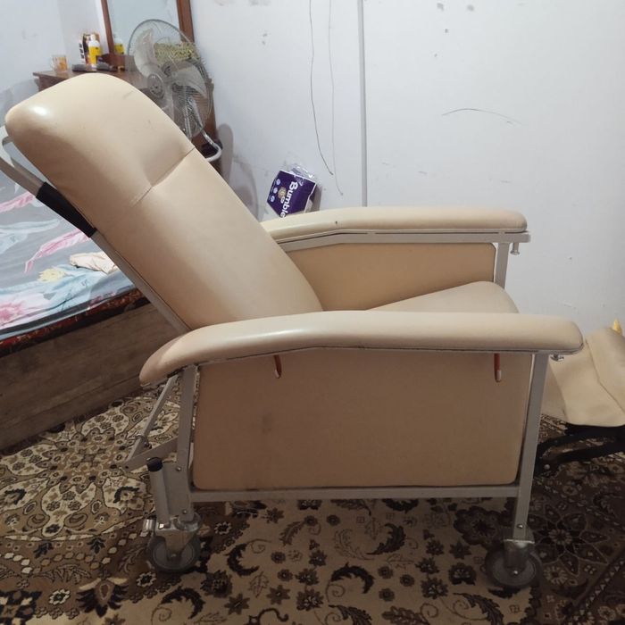 Многофункциональный  кресло коляска