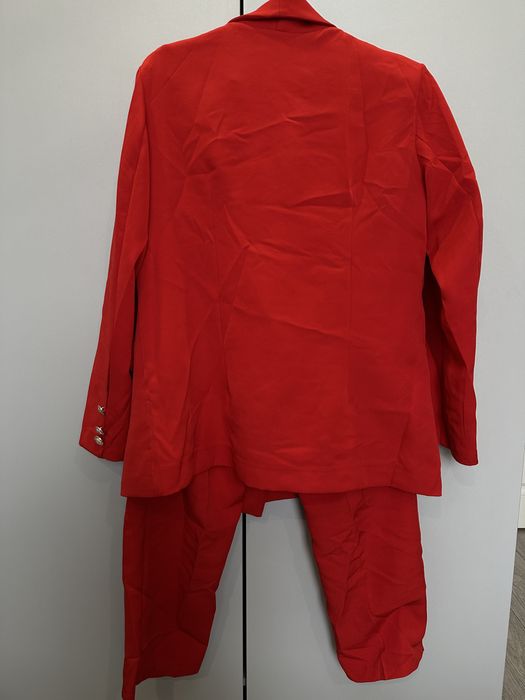 стильді б/у костюм сатылады