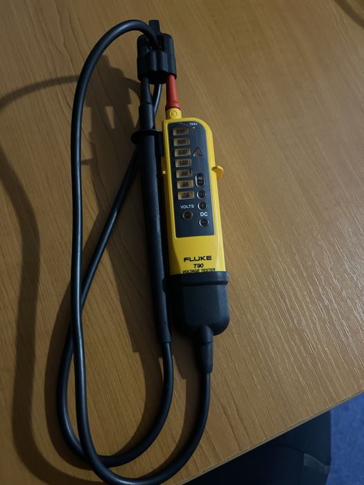 FLUKE T90 voltage tester si FLUKE  Volt Alert 1Ac-E 2