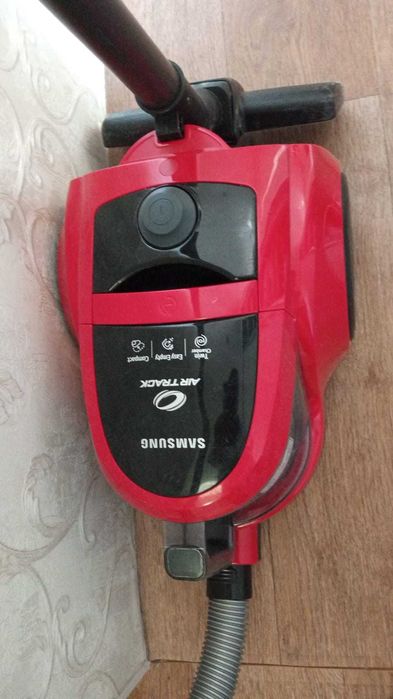 Продается    пылесос