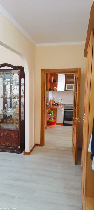 Продам квартиру 90 КВ.м. .