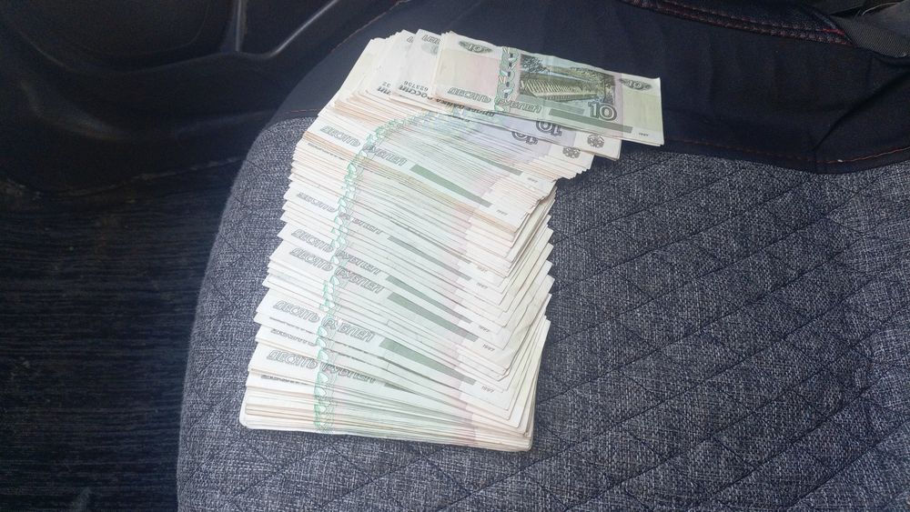 Рубл 10руб  100 дон сотлад  калексанерлар учун ажоеип калекса