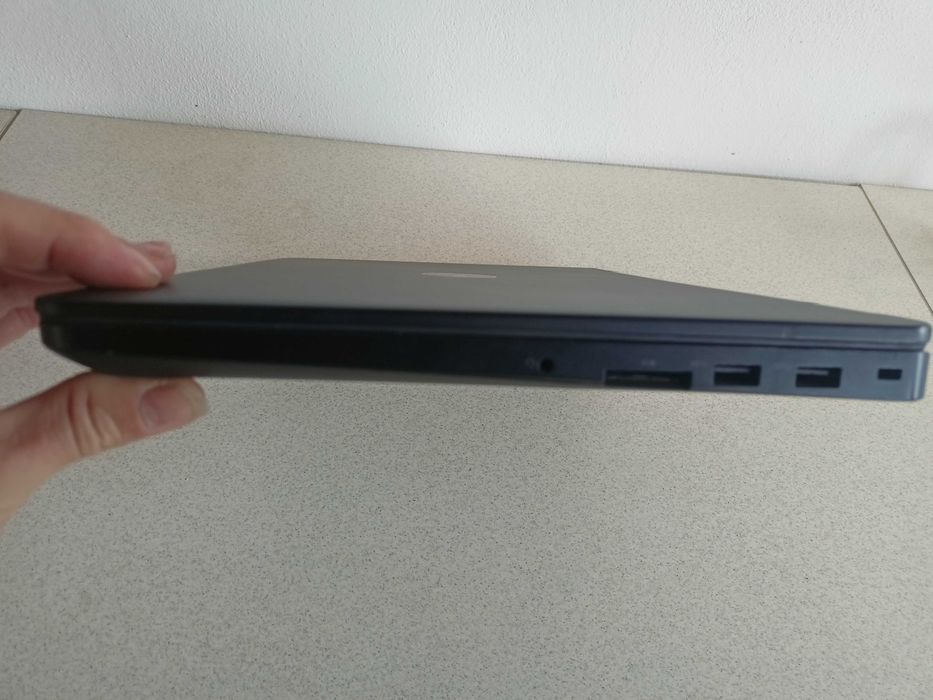 Laptop Dell E5570 display 15,6 FHD I5-6300u ram 8 ddr4 SSD M2 128gb