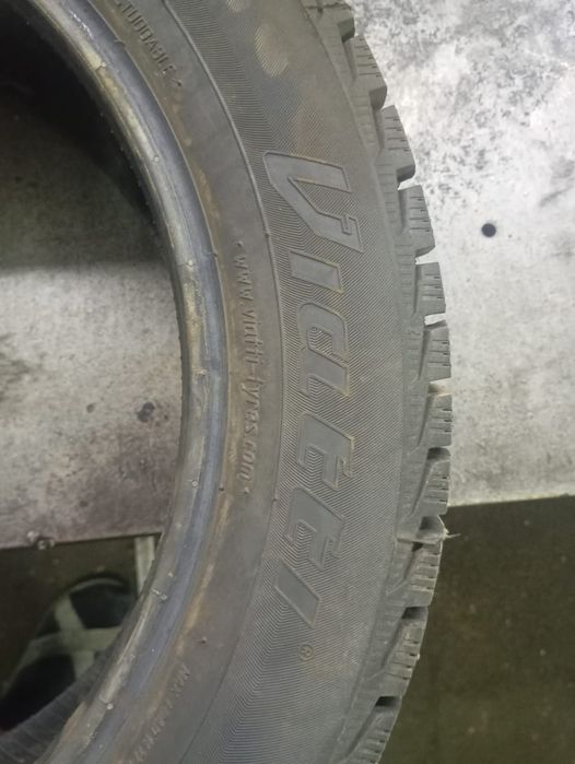 Зимние шины Viatti 215/55/17