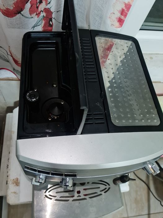 De vanzare,aparat de cafea Delonghi