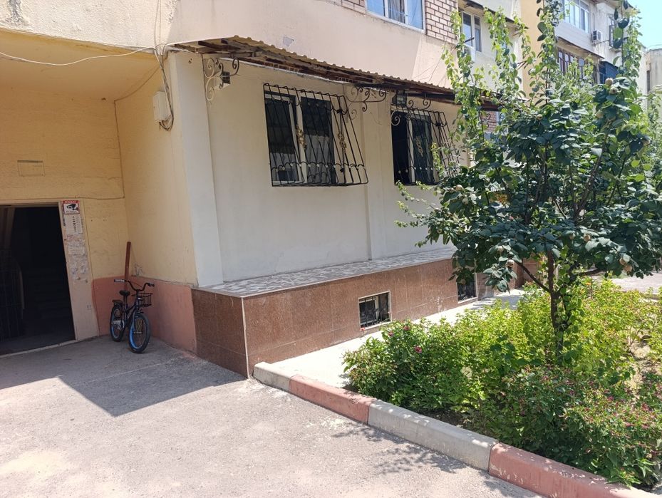 Algoritm 2-xona sotiladi, 1 etaj. 77-seriya. 74.000