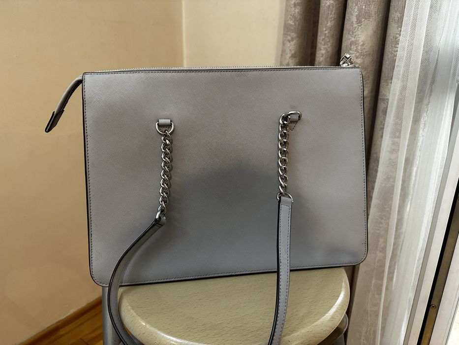 Серая сумка Dkny