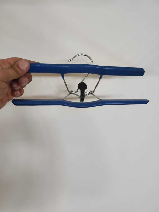 Вешалки плечики для бутиков
