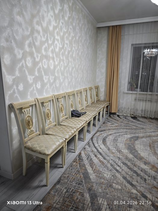 Быстро продам 12 ши стулья