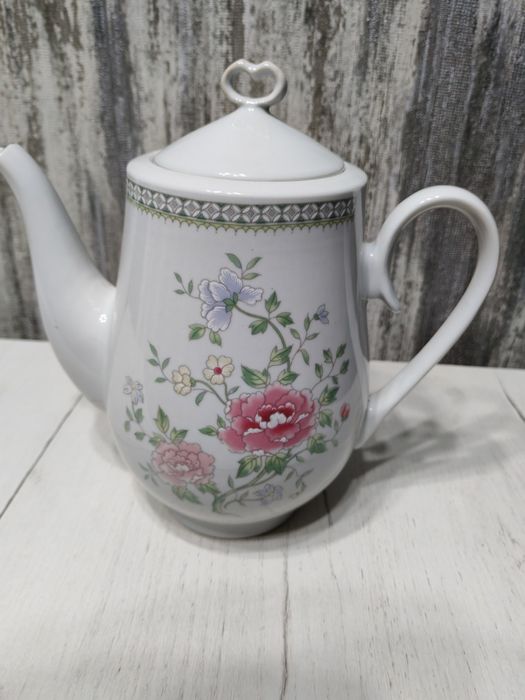 Чайник заварной красивый