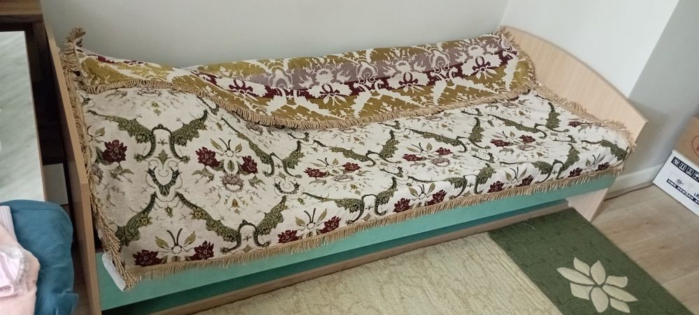 Продам 2-х ярусную кровать