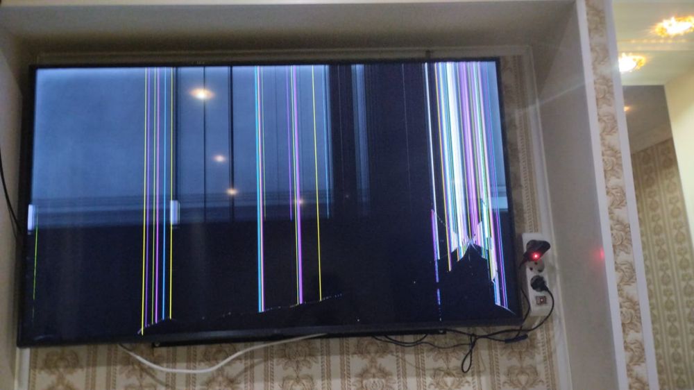 Телевизор lg полоска.