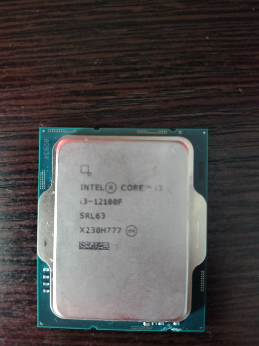 Процессор i3-12100f