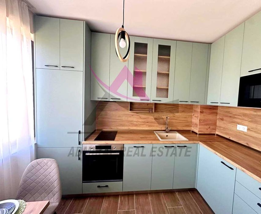 Дава се под наем Двустаен апартамент в Варна, м-т Траката - 55 кв.м за 600 € - Снимка #1