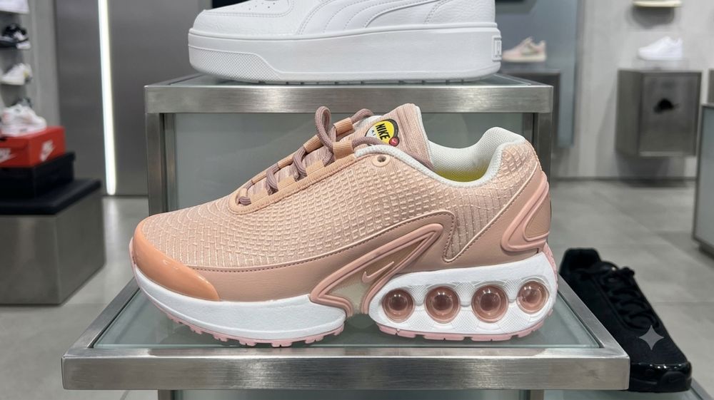 Маратонки Nike Air Max DN четири цвята