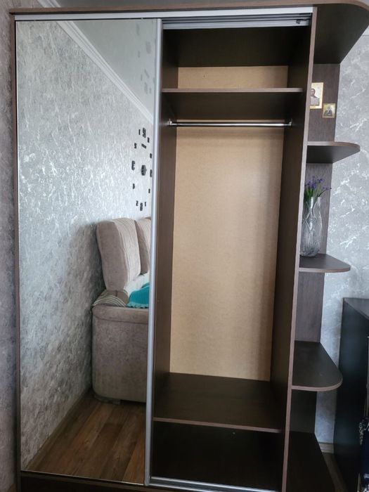 Прджам шкаф и комод