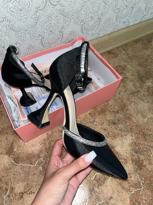 Продам новые туфли