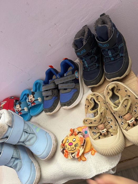 Лот обувки за момче