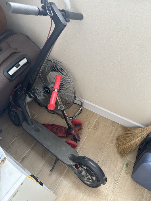Продам электро самокат