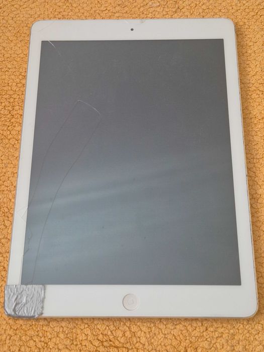 iPad Air 9.7" 16GB WiFi A1474 – pentru piese