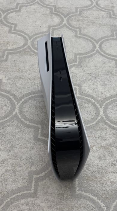 Продам Playstation 5