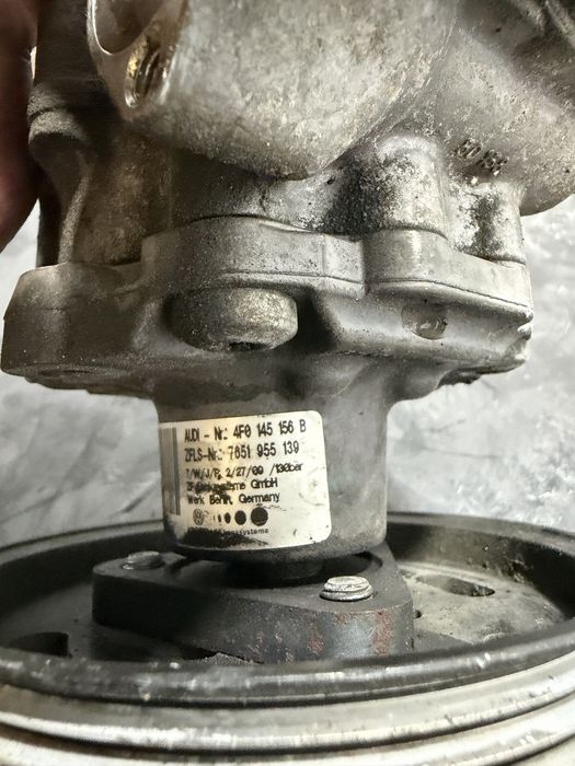 Pompa servo servodirectie Audi A6 C6 facelift 2.0 TDI CAHA CAGA 2.0 TDI pompa servo A6 2.7 TDI v6 4F0145156B Pompa servo Audi A4 B8 2.0 TDI CAHA CAGA