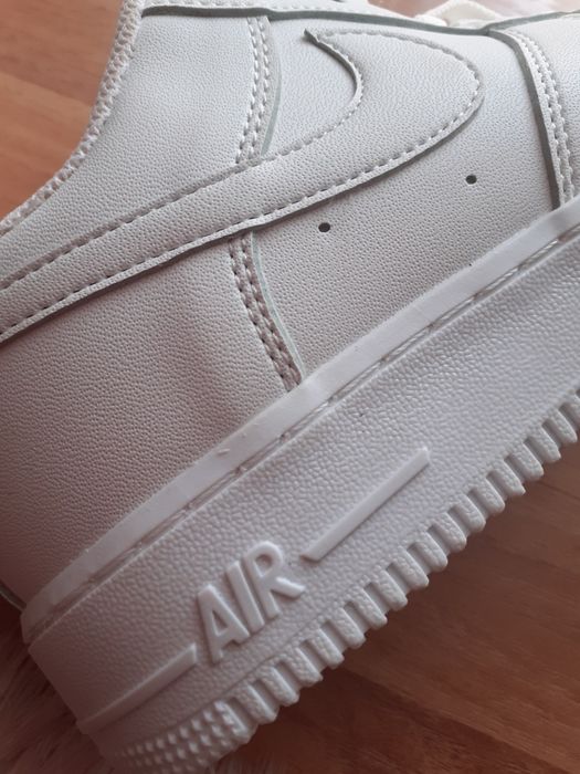 Adidași Nike Air Force 1 '07 All White – Mărimea 38 (Ca Noi)