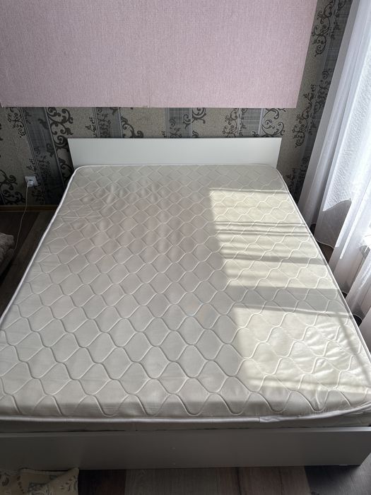 Кровать двуспальная