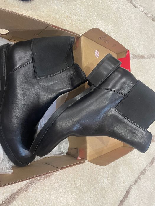 Дамски боти Clarks