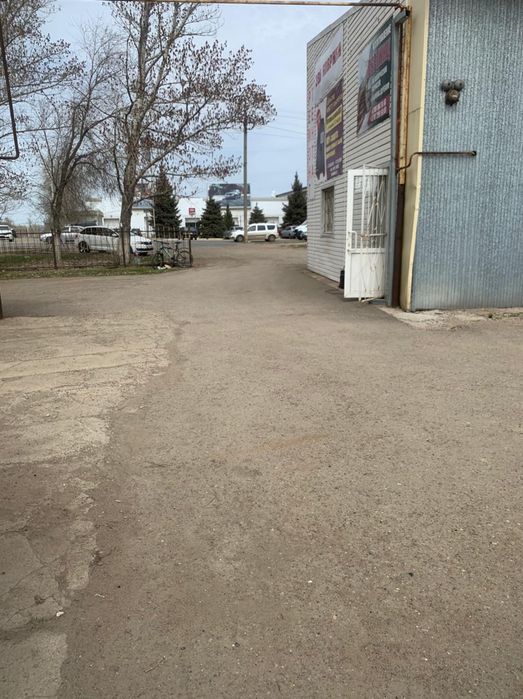 Продам в комплексе автосервис, дом, участок