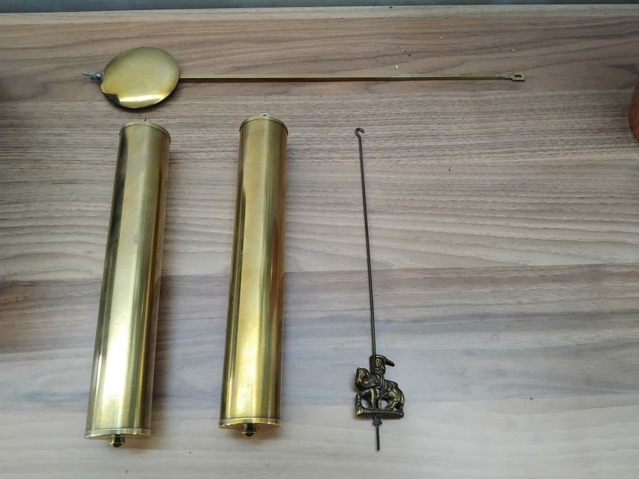 Стенен часовник Tempus fugit