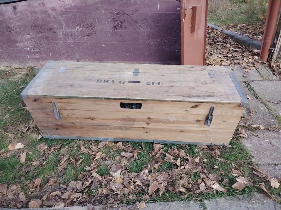 Vand ladă militară