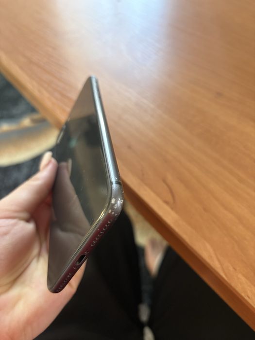 Продам Iphone 8 plus