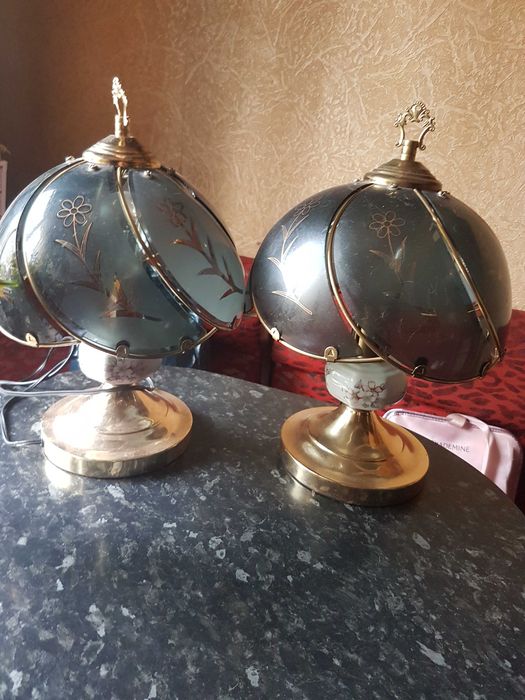 Настольные светильники.