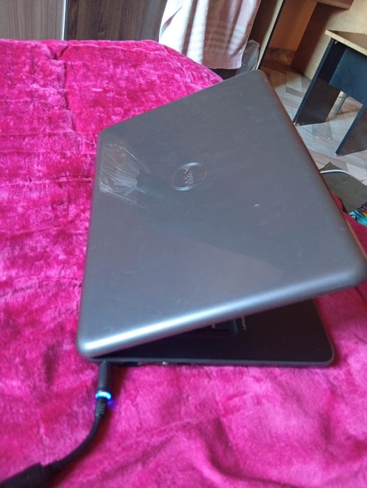 Продам ноутбук dell