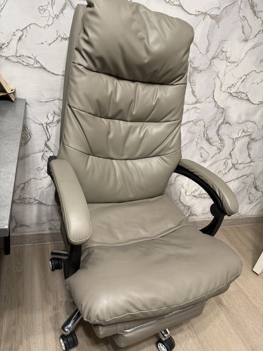 Компьютерный стул