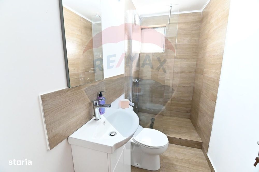 Pensiune premium Ranca-8 dormitoare cu bai proprii-afacere functionala