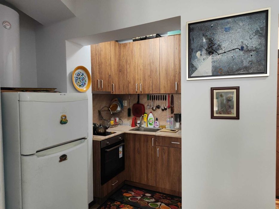 Продава се Тристаен апартамент в Ямбол, Център - 104 кв.м за 711 €/кв.м - Снимка #4