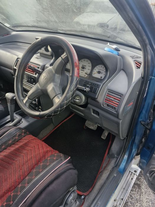Продам  Мицубиси  RVR