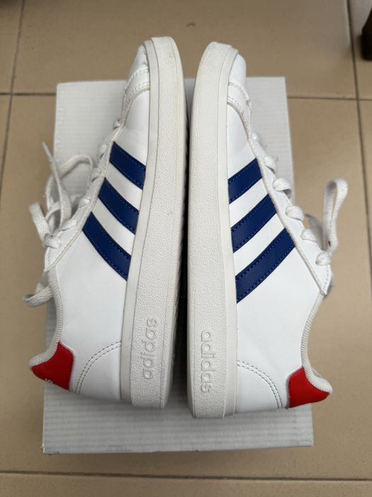 Продавам маратонки Адидас номер 35 1/2