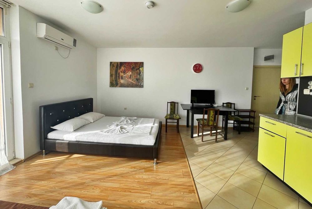 Продава се Едностаен апартамент в к.к. Слънчев бряг - 56 кв.м за 965 €/кв.м - Снимка #2