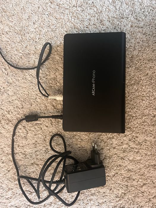 Sistem audio cu pickup, cd Onkyo,tuner radio si amplificator arcam