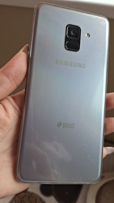 Samsung galaxi A8 2018  duo VAND