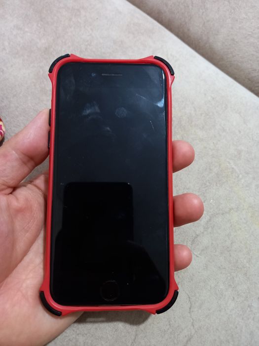 Продам iPhone 8 , айфон 8.